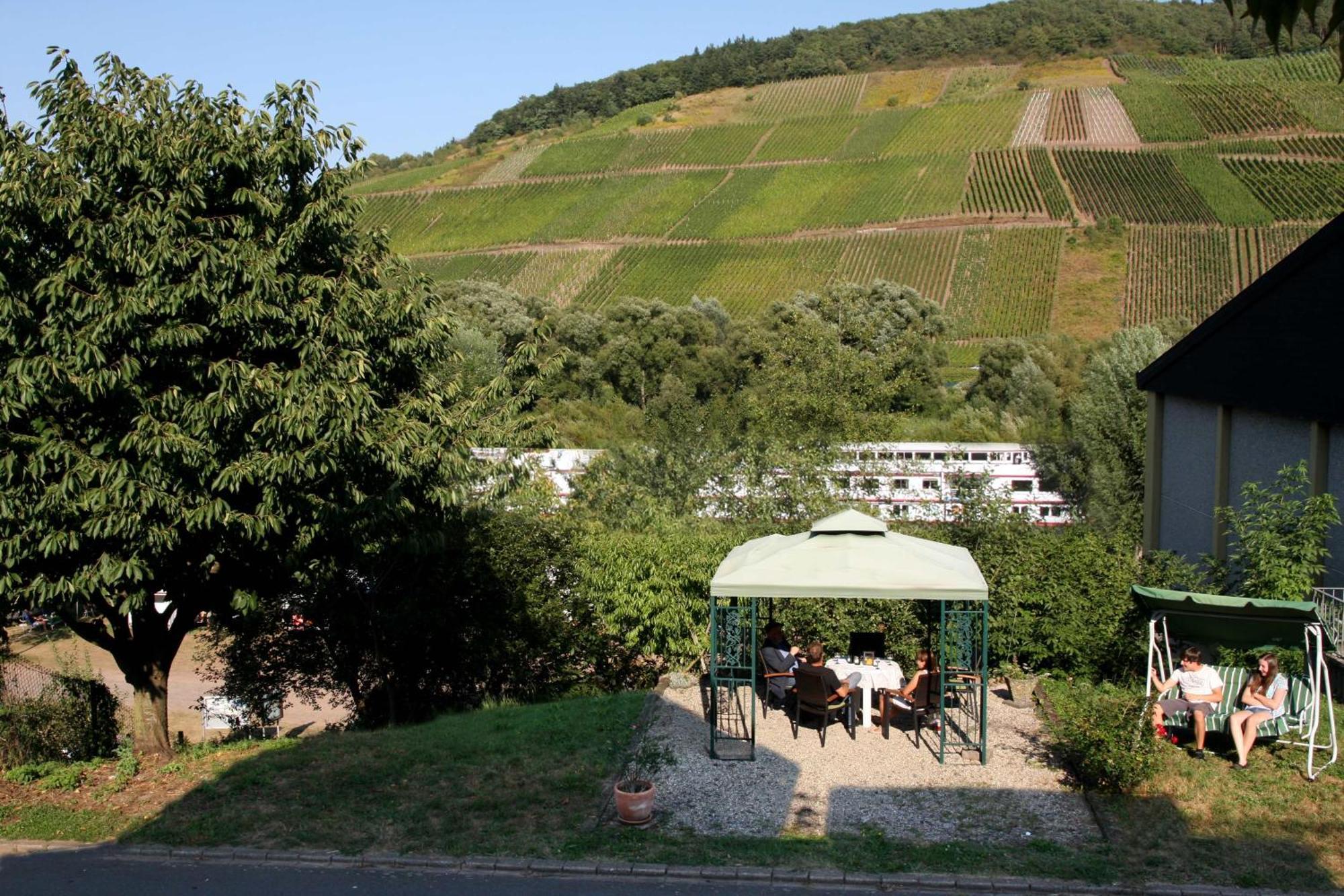 Ferienwohnung „Schwalbennest“ Reil/Mosel Buitenkant foto
